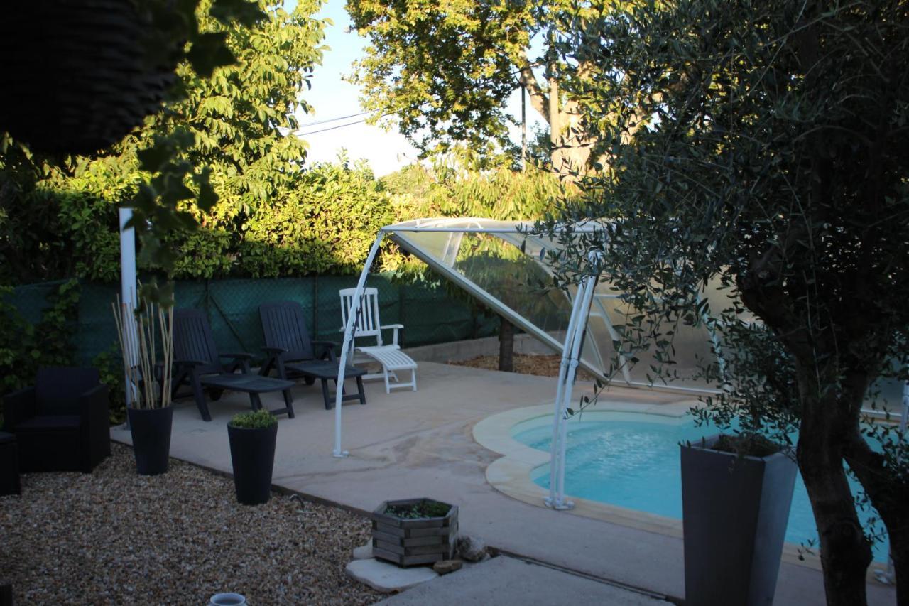 Philippe & Marie, A Louer Petite Chambre Chez L'Habitant Avec Terrasse Dans Villa, Au Pied Du Luberon Cucuron Exteriér fotografie